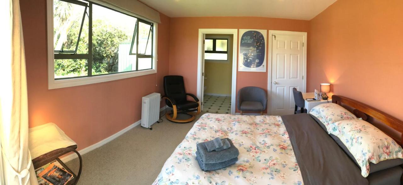 Cosy, Central Greytown Sleepout Exterior photo